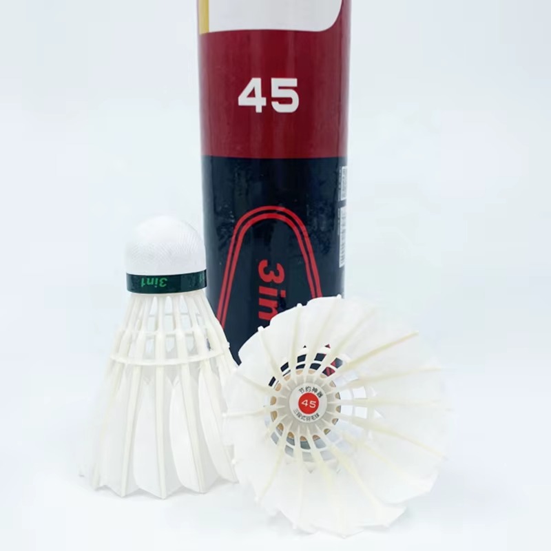 Shuttlecock Bulu Angsa Profesi - Badminton Vietnam ulasan dan harga
